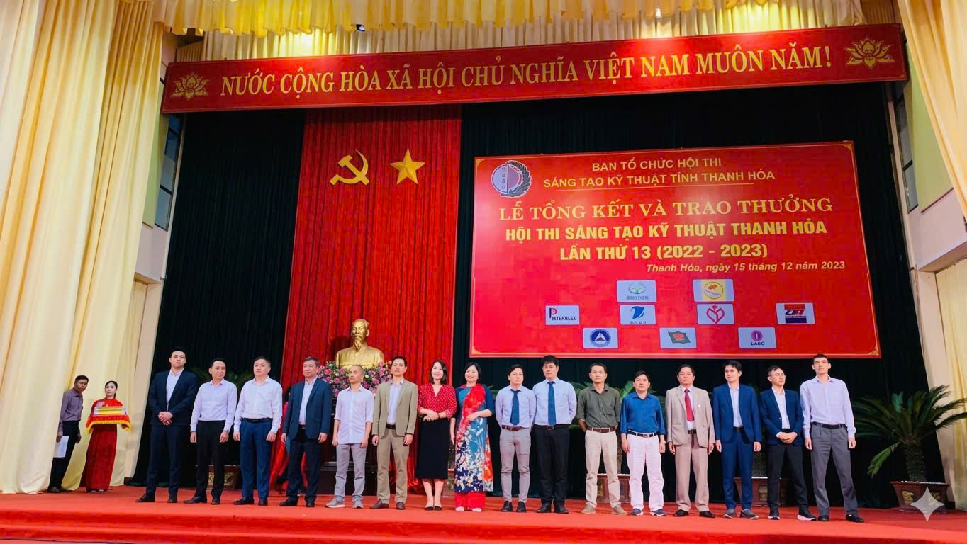 INVENCO NHẬN GIẢI THƯỞNG (2).jpg
